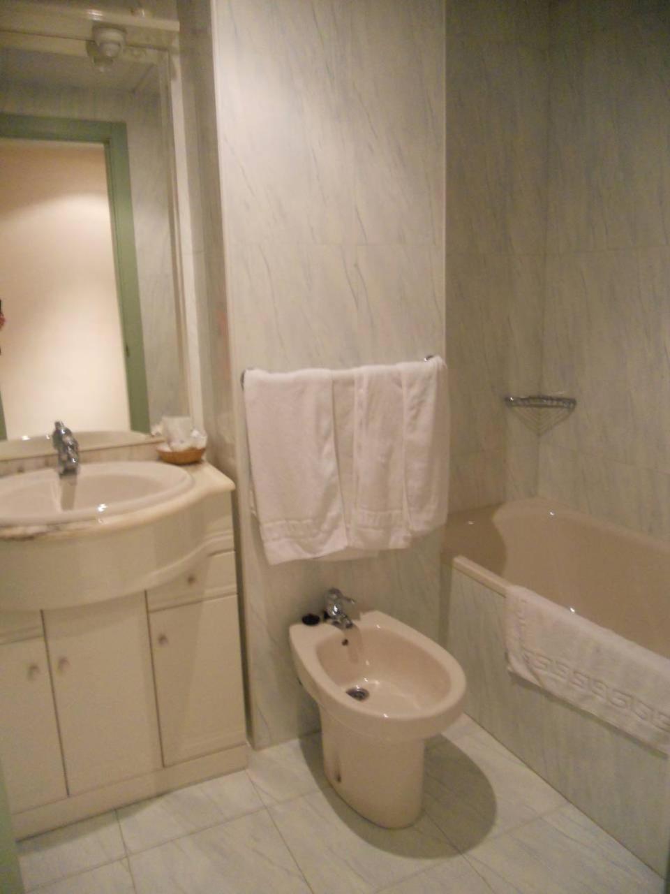 Apartamentos Nerja Bahia מראה חיצוני תמונה
