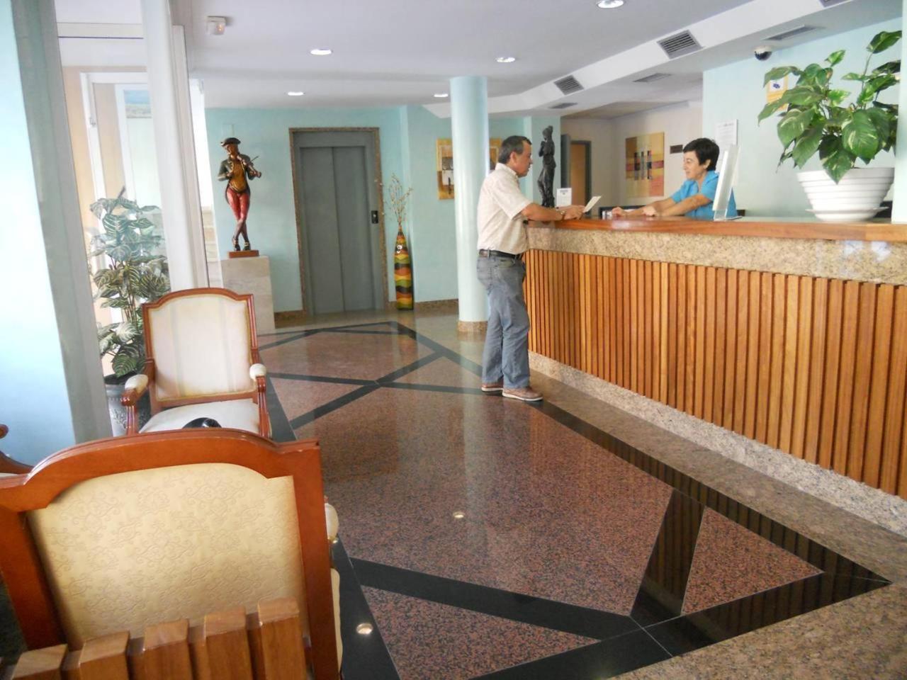 Apartamentos Nerja Bahia מראה חיצוני תמונה